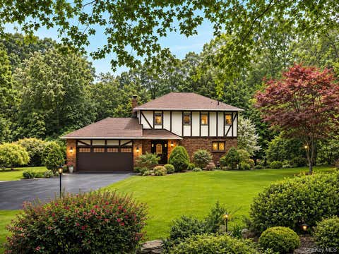 Homes For Sale - 96 Edgewood Drive<br/> Orange County, Central Valley, NY 10917