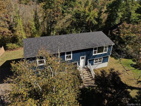 Photo of 375 Lake Shore Drive, Mahopac, NY 10541 (MLS # 920171)