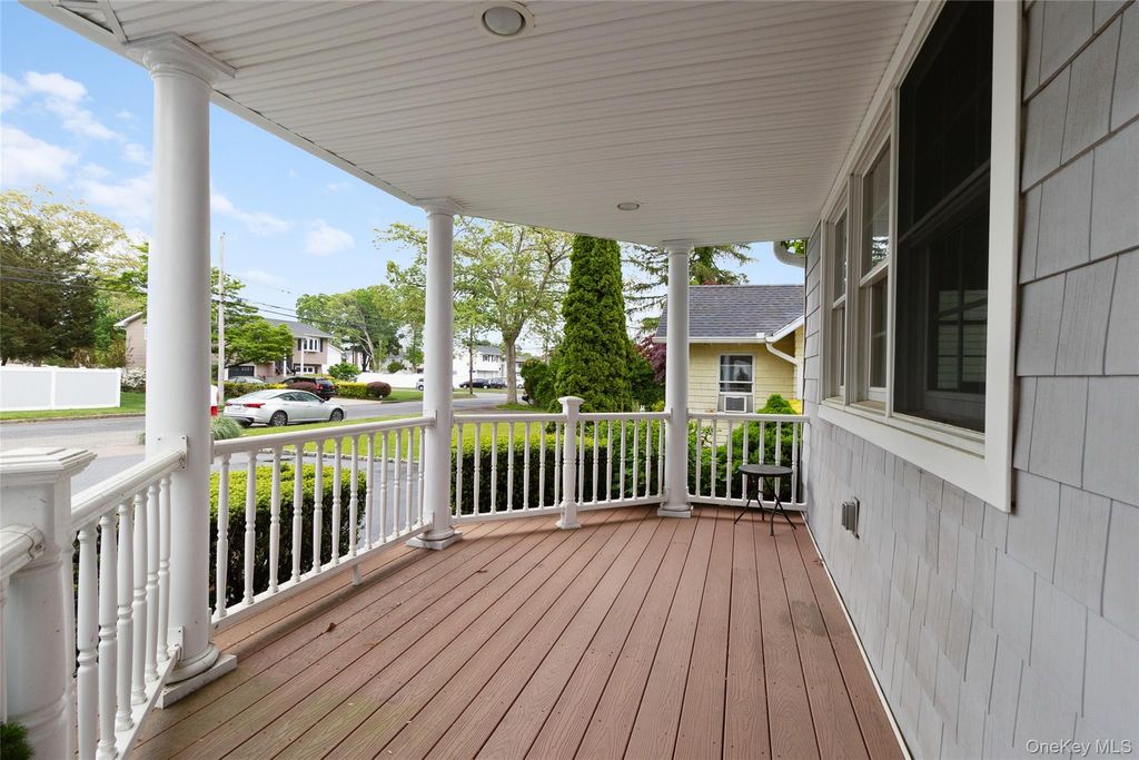 Photo of 1414 Illinois Avenue, Bay Shore, NY 11706 (MLS # 1004383)