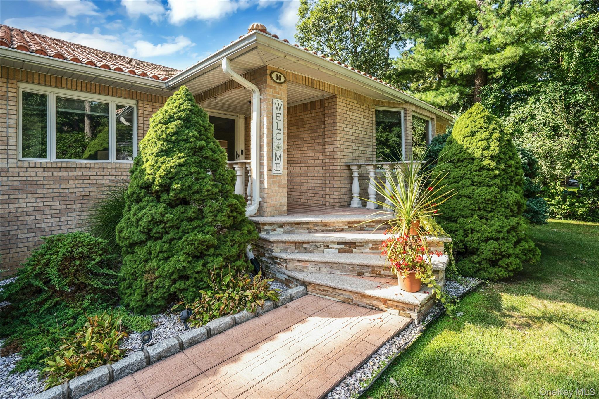 96 McCulloch Drive