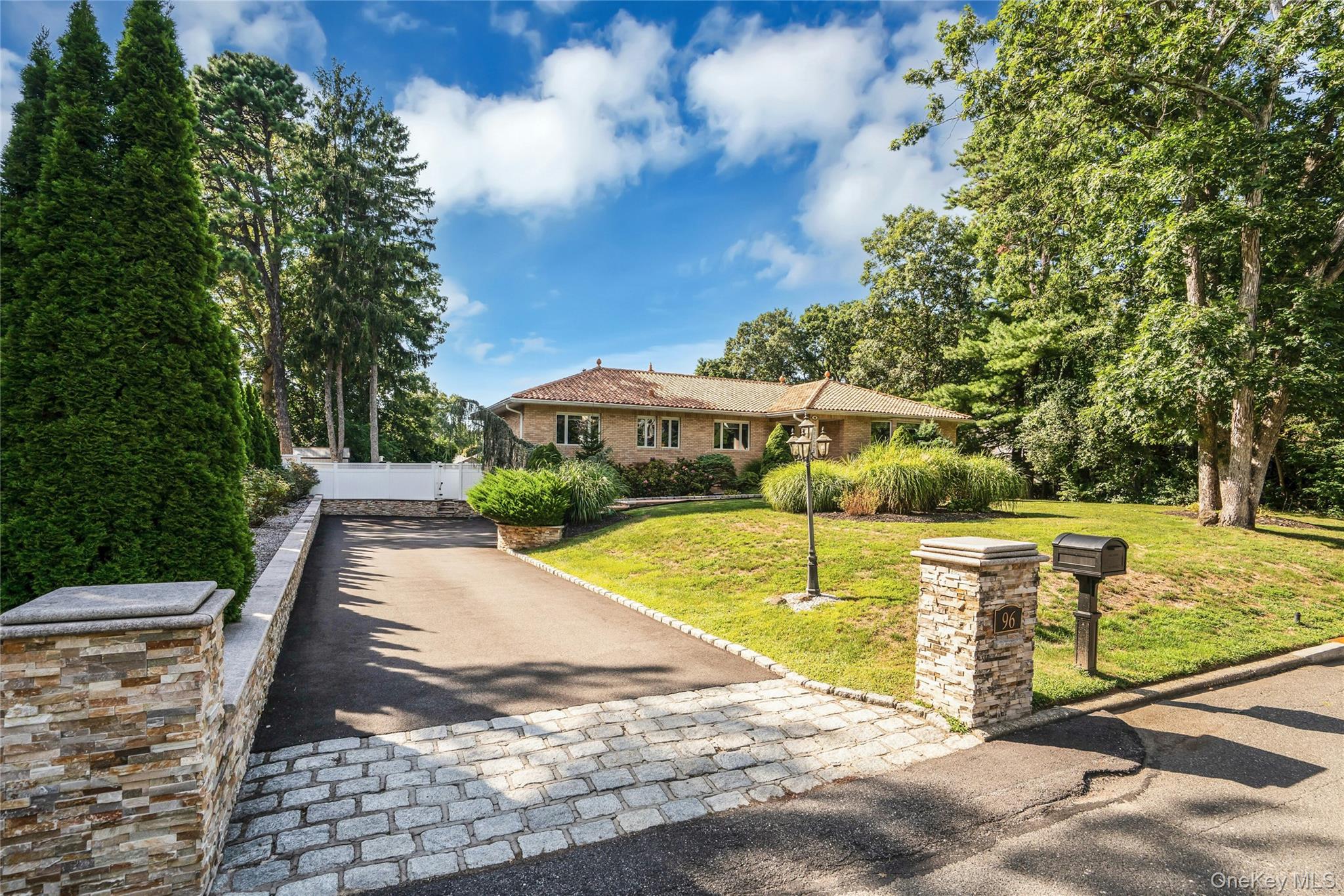 96 McCulloch Drive