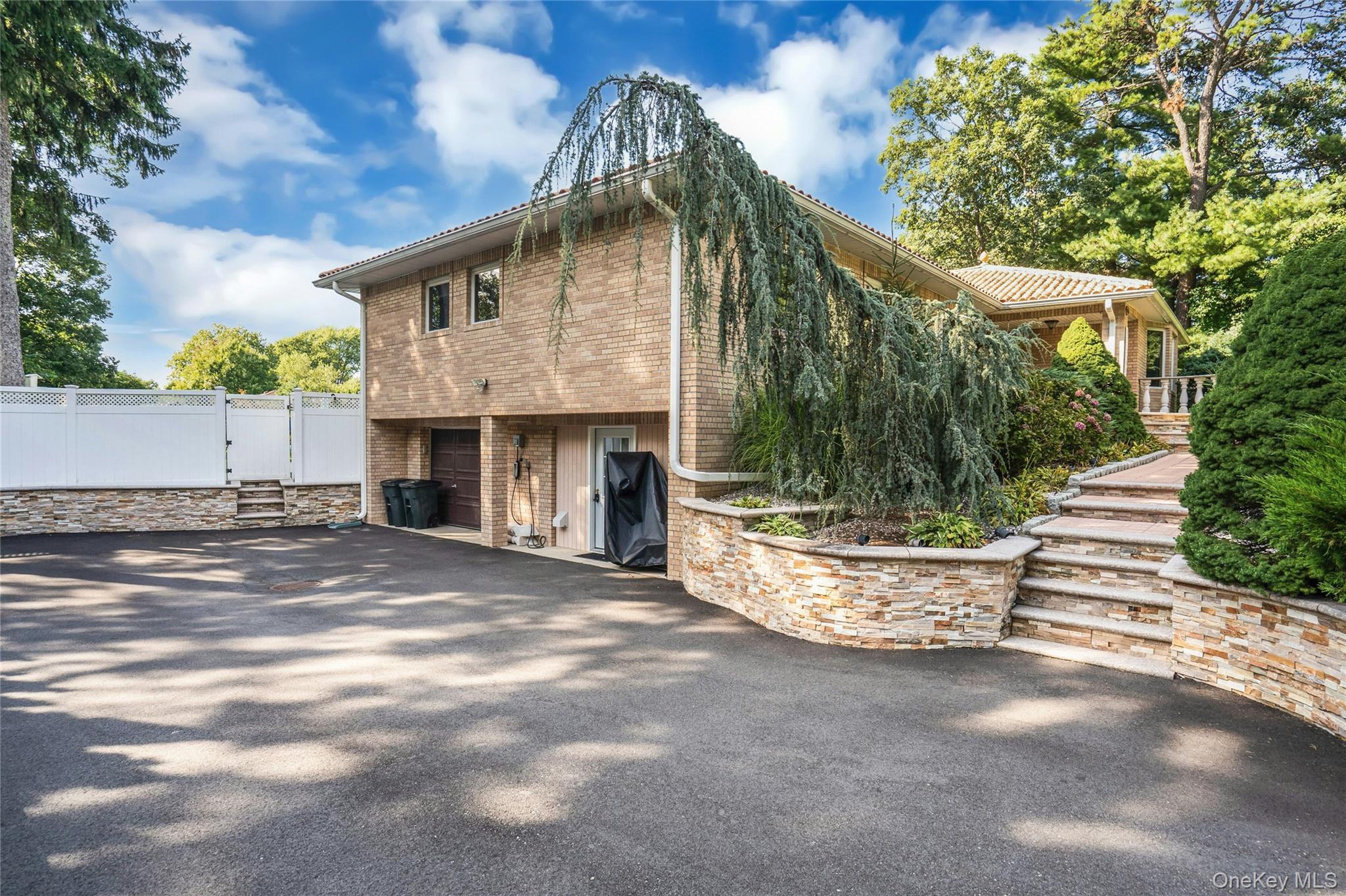 96 McCulloch Drive