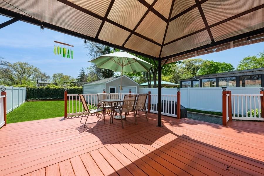 1050 Lakeside Place, Baldwin, New York image 19