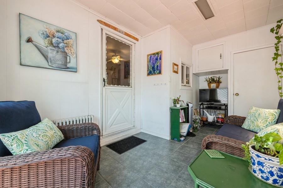 1050 Lakeside Place, Baldwin, New York image 17