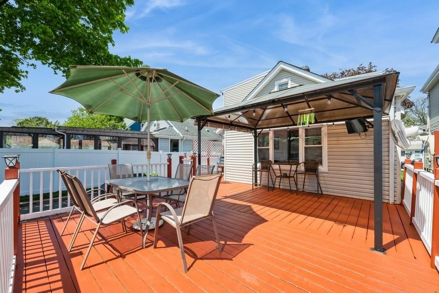 1050 Lakeside Place, Baldwin, New York image 20