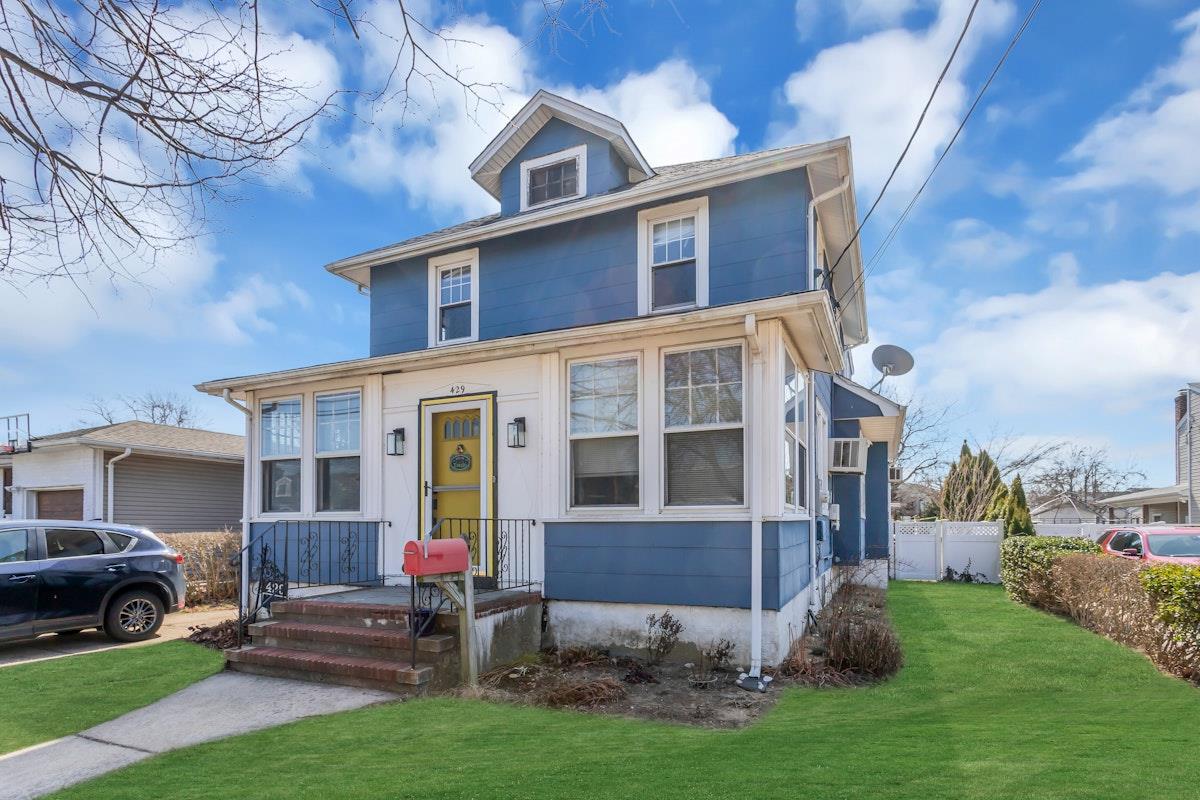 1628 SW P Drive, New York (Manhattan), New York image 2