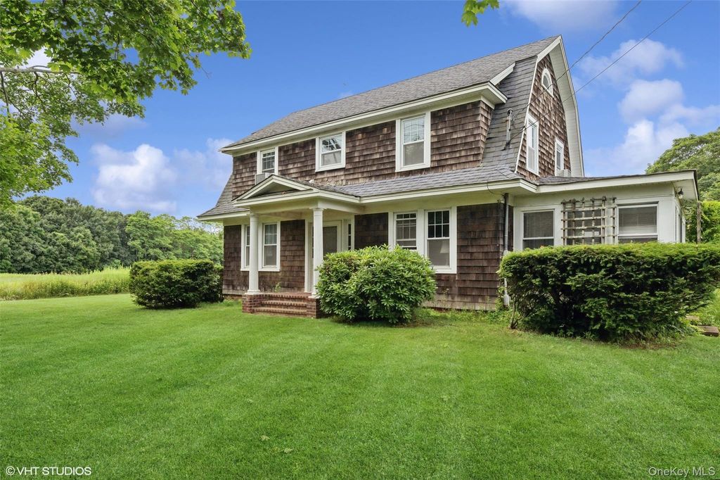 Photo of 4900 Depot Lane, Cutchogue, NY 11935 (MLS # 997111)