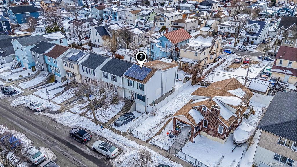 Photo of 50 E Pine Street, Long Beach, NY 11561 (MLS # 961070)