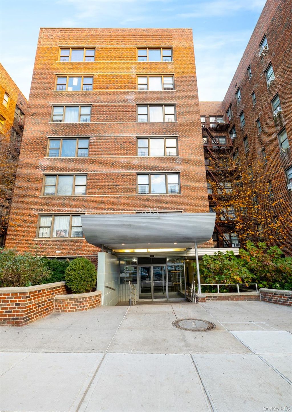 Photo of 3130 Grand Concourse #2J, Bronx, NY 10458 (MLS # 961835)