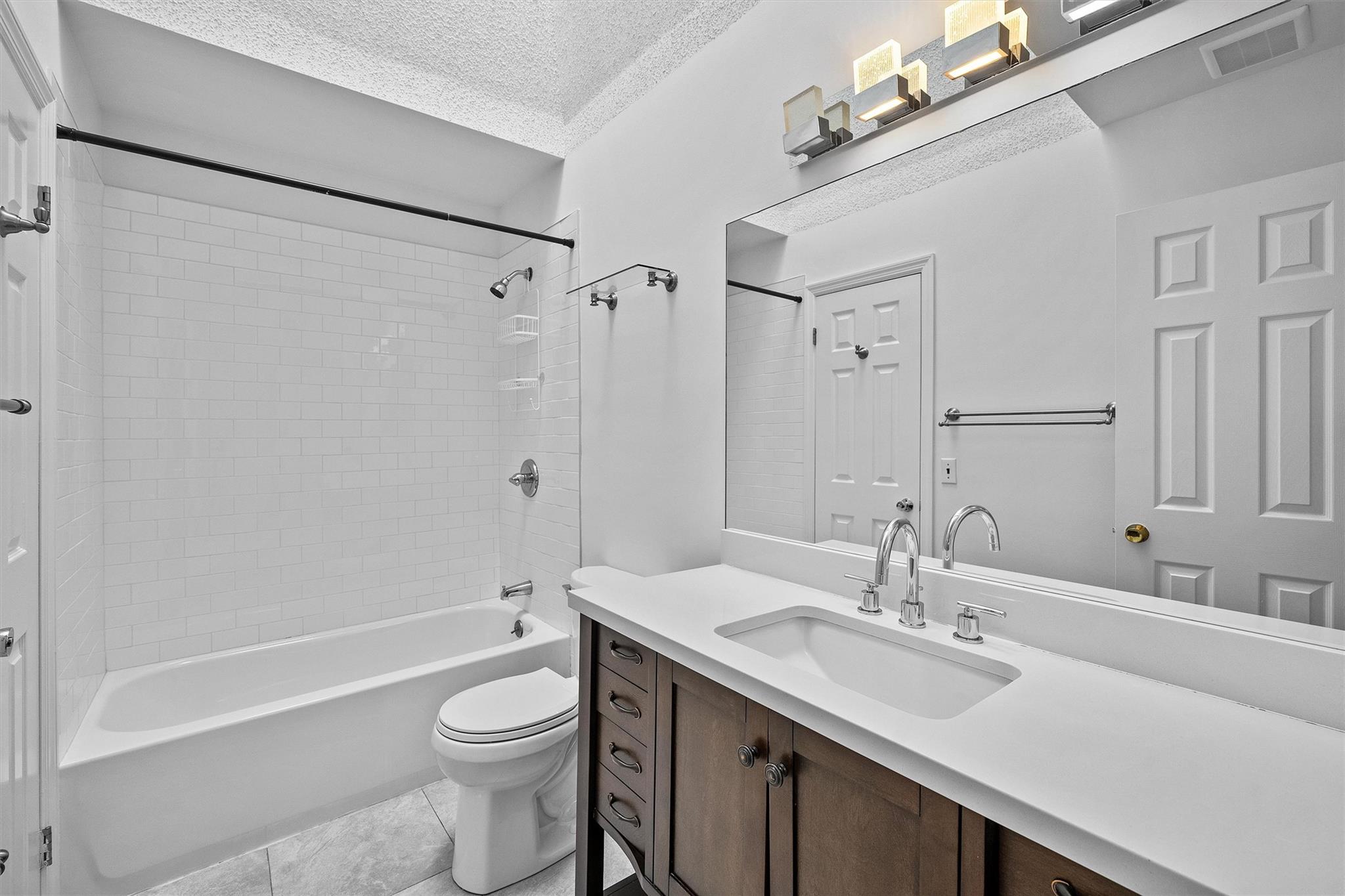 900 Astri Terrace, Valley Cottage, New York image 25
