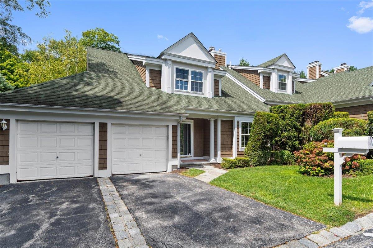 Rental Property at Winterberry Lane, Briarcliff Manor, New York - Bedrooms: 3 
Bathrooms: 4  - $6,500 MO.