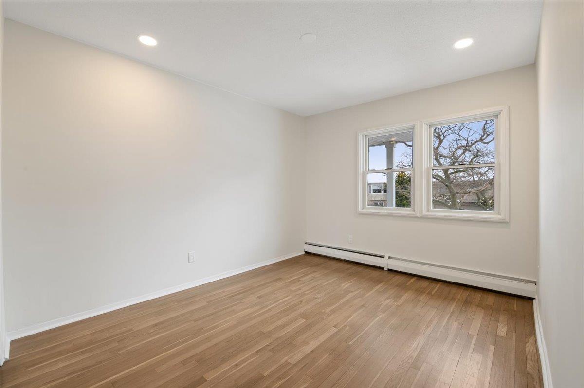 Hempstead, New York 11509, United States, 5 Bedrooms Bedrooms, ,3 BathroomsBathrooms,Residential,Active,2848