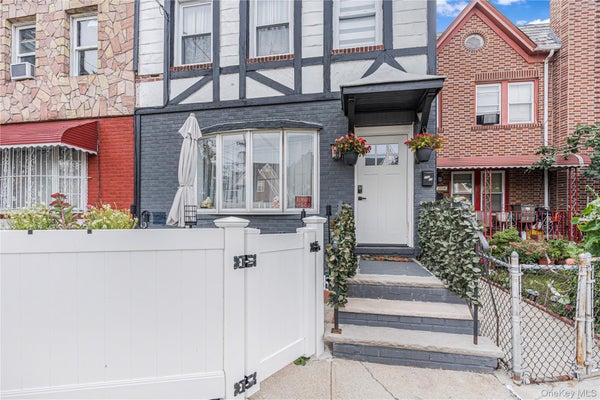11210 COLFAX ST, QUEENS VILLAGE, NY 11429 - Image 698d0f15a0bb7bbe39a62db7e4fdb757/2706108392