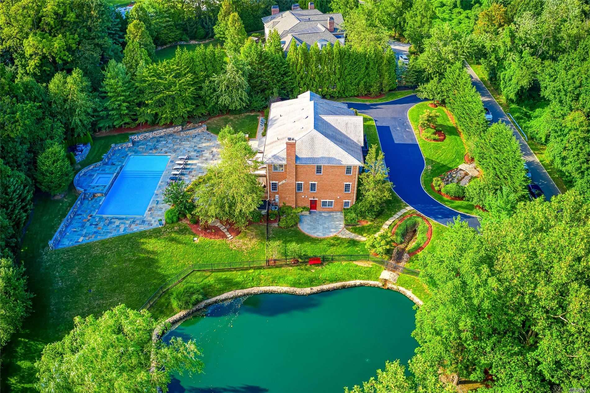 9 Stream Court