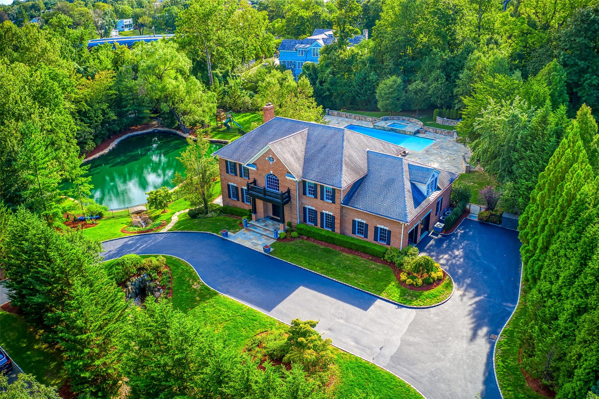 9 Stream Court
