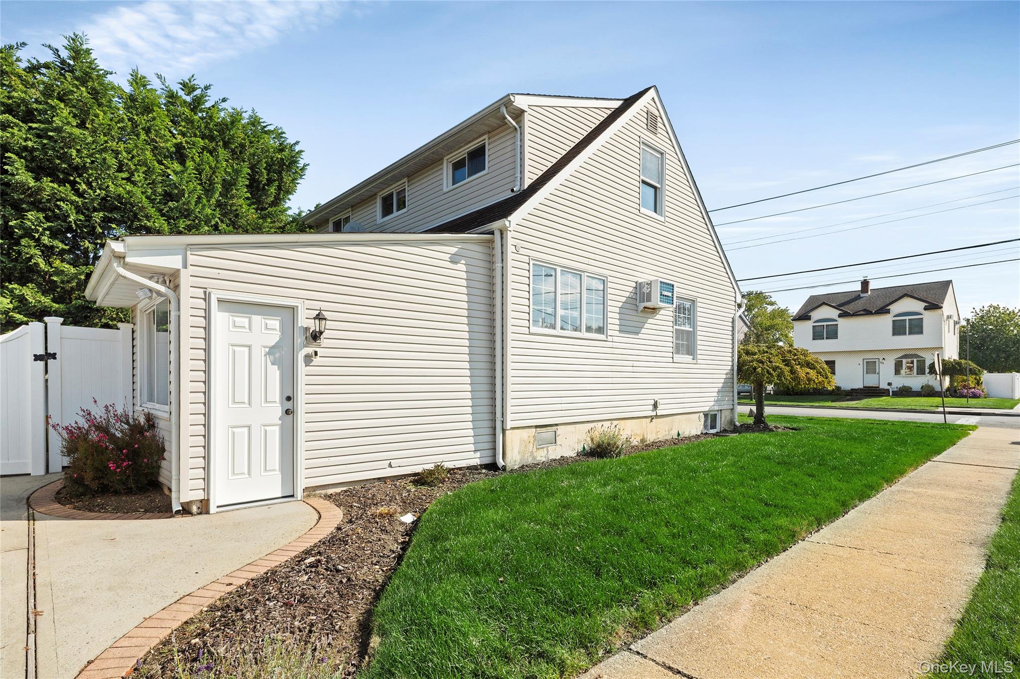 200 Forest Avenue