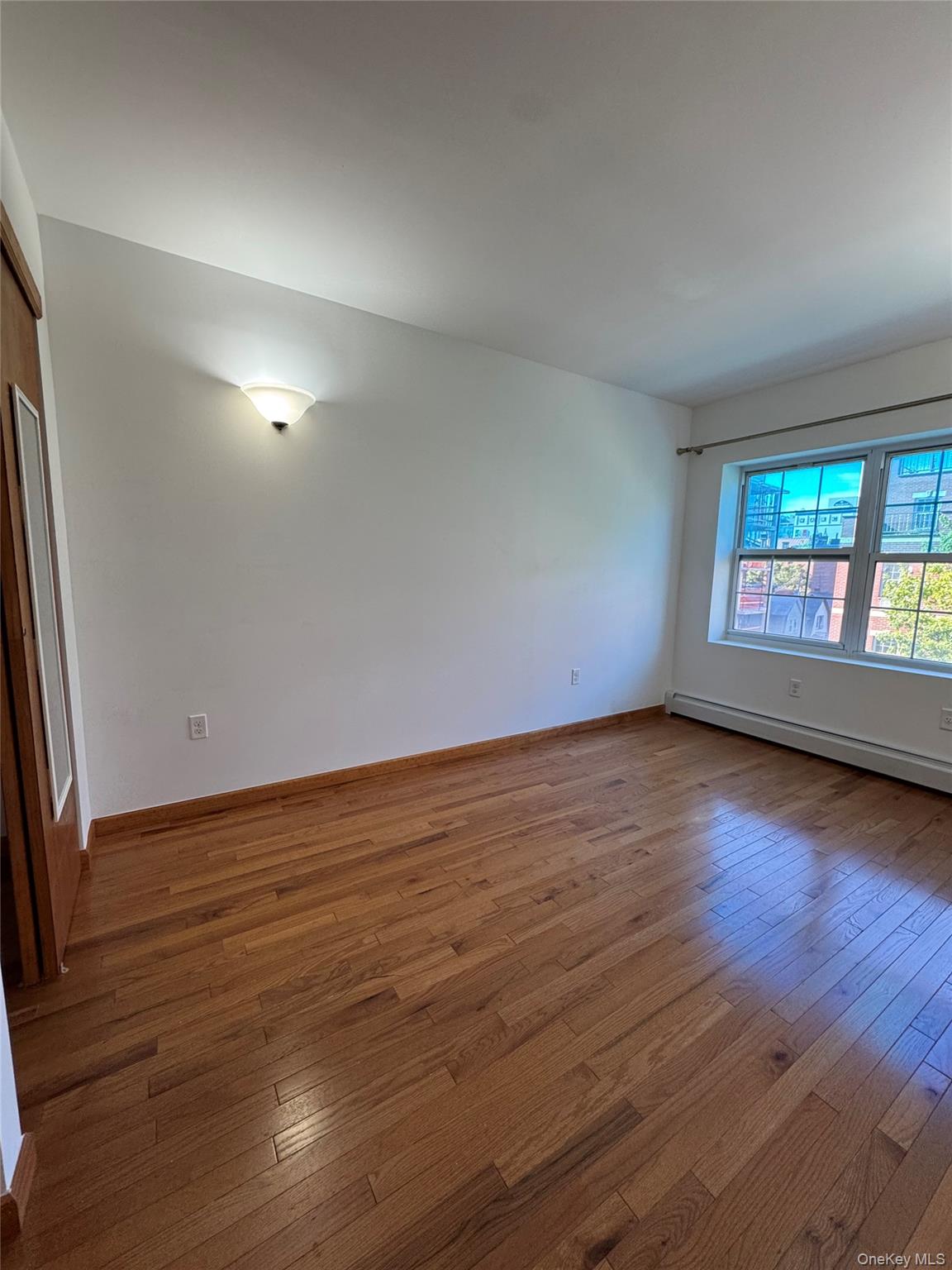 35-19 Leavitt Street 3E
