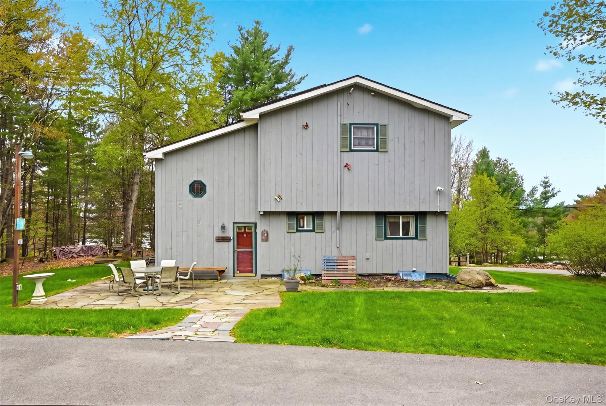 99 Swinging Bridge Estate Road