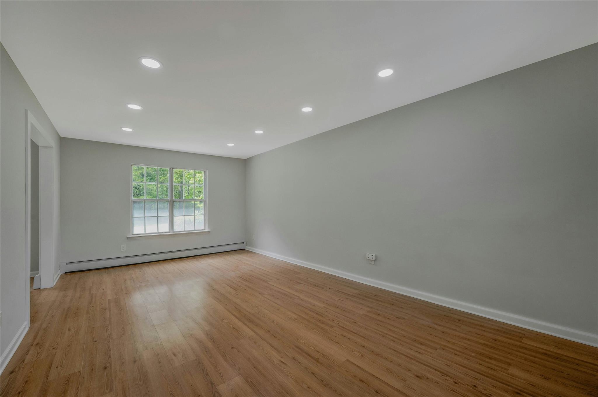 14 Home Drive, Medford, New York image 7