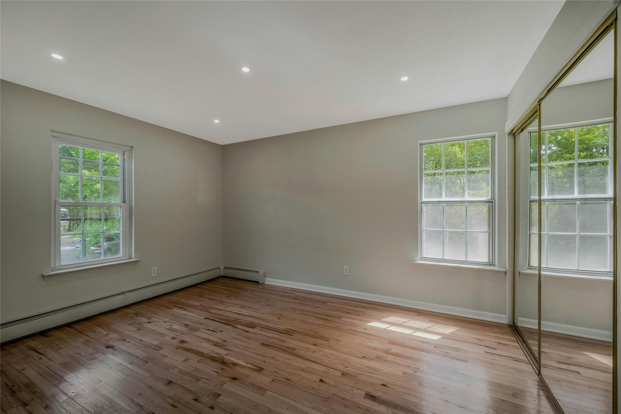 14 Home Drive, Medford, New York image 22