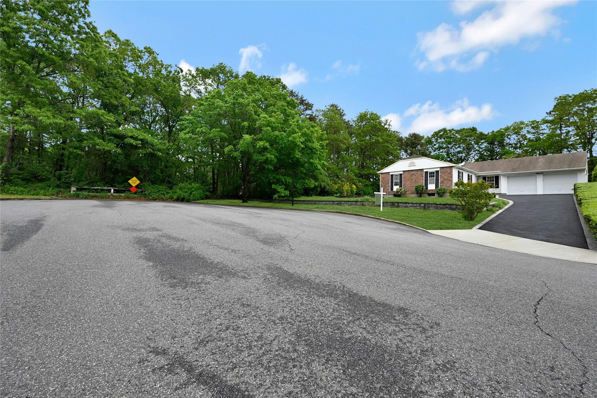 14 Home Drive, Medford, New York image 2