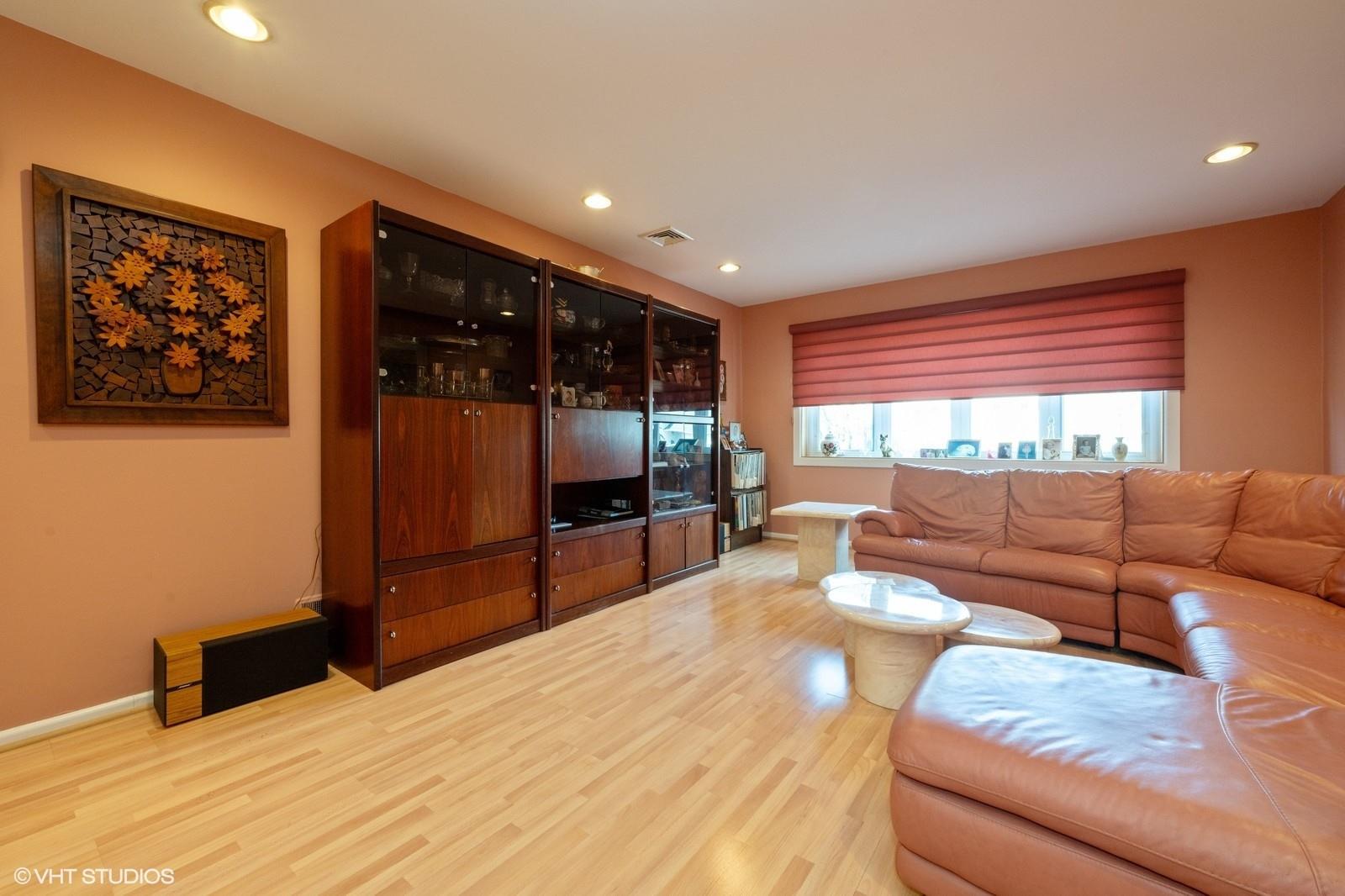 1352 Milanna Lane, Wantagh, New York image 7