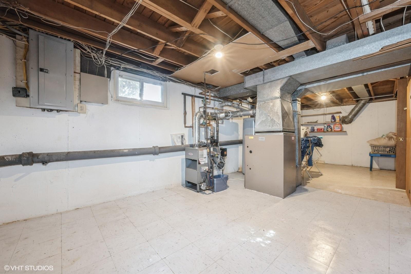 1352 Milanna Lane, Wantagh, New York image 27
