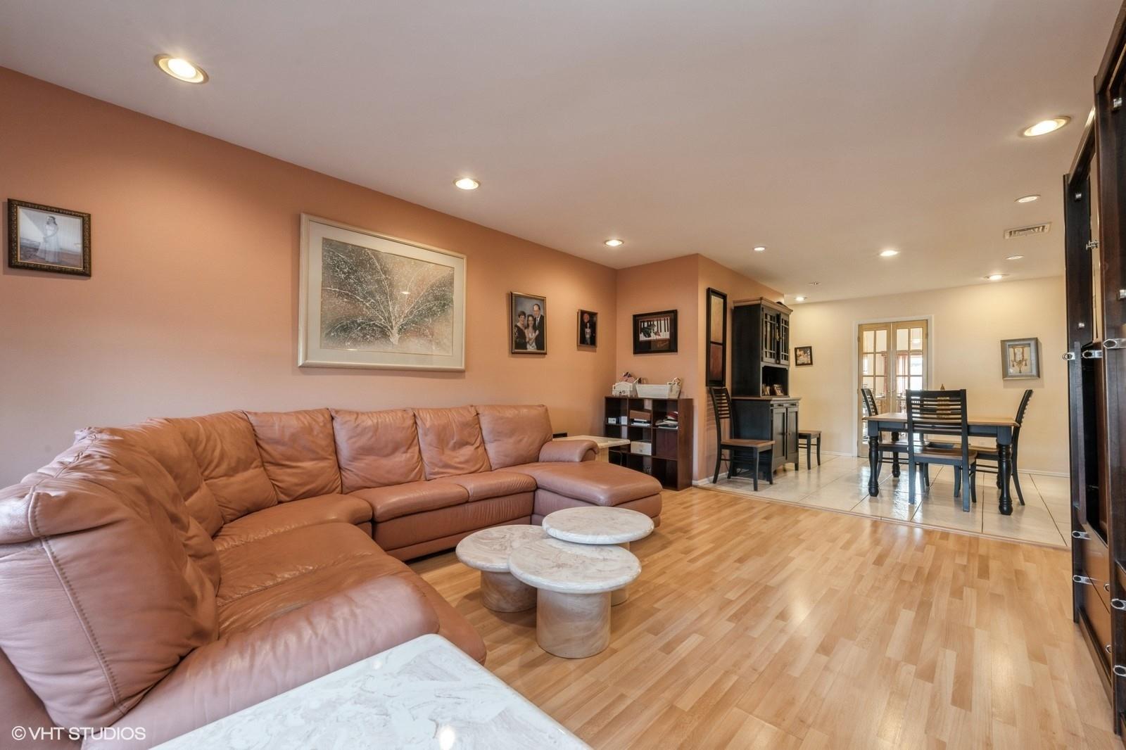 1352 Milanna Lane, Wantagh, New York image 8