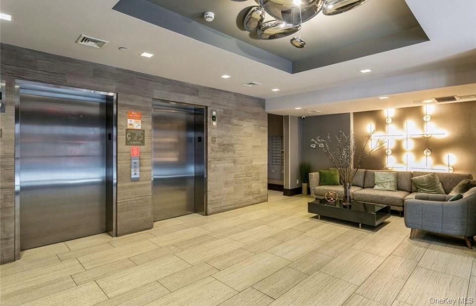 39-16 Prince Street 8E
