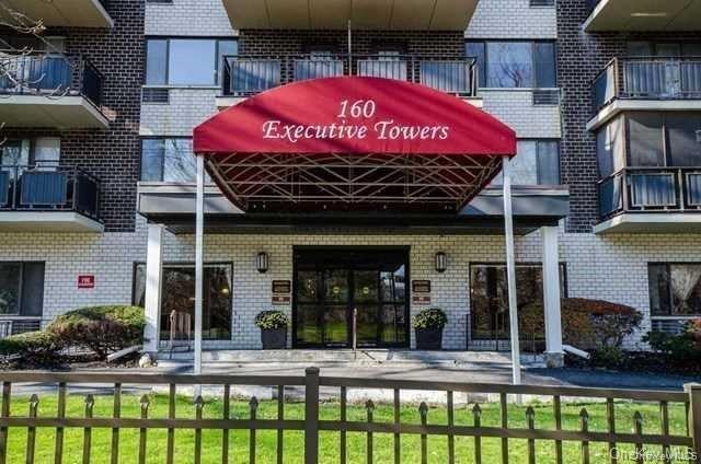 160 Academy Street #8C, Poughkeepsie NY 12601
