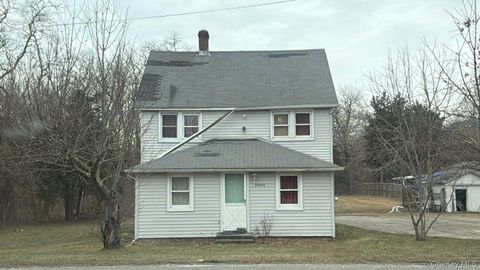 Homes For Sale - 24635 Main Road<br/> Cutchogue, NY 11935