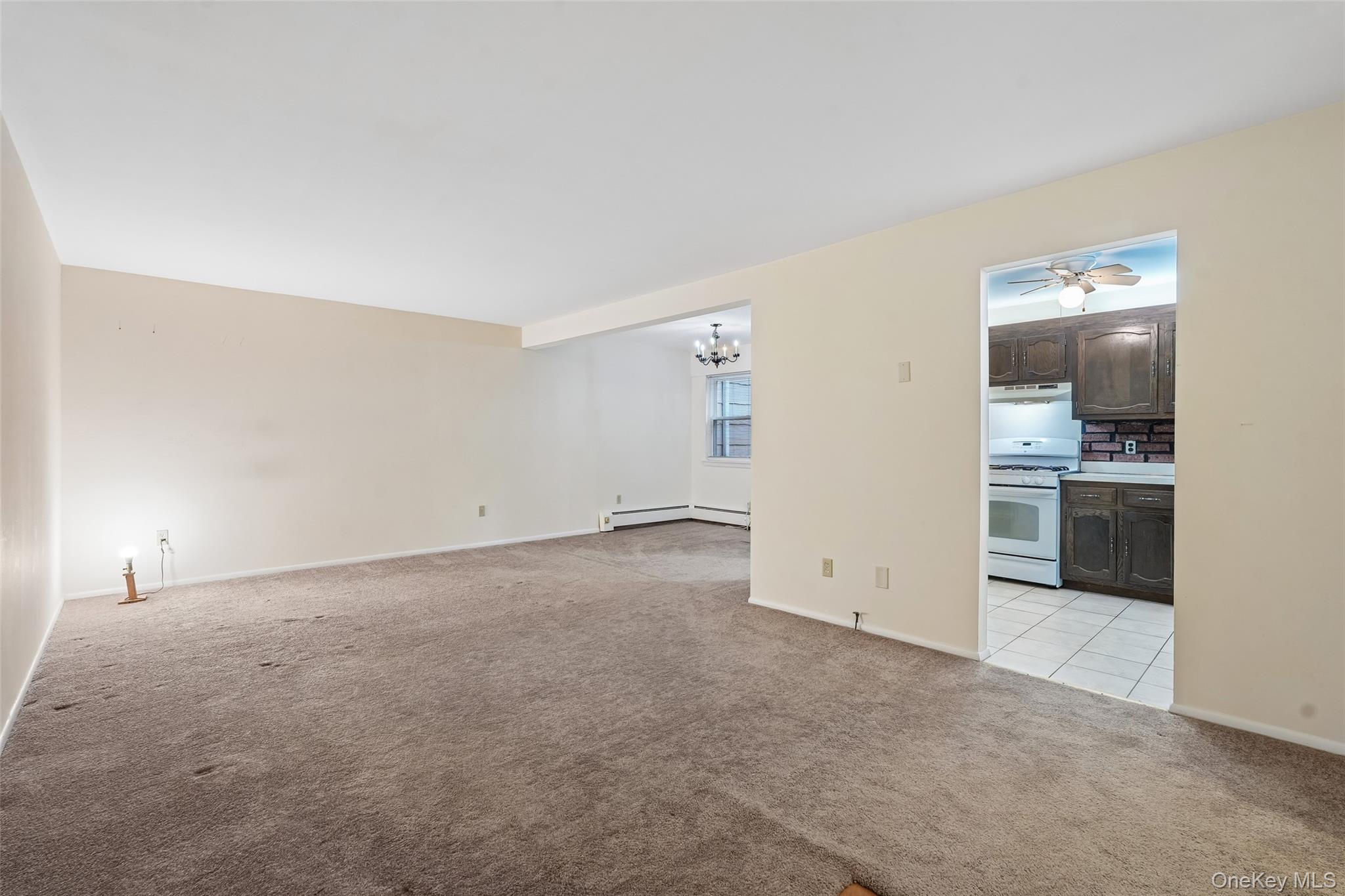 192 Doxbury Lane