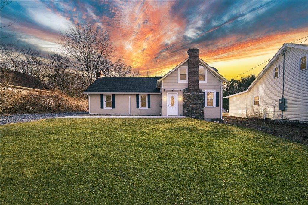 Property for Sale at Bethlehem Place, Poughkeepsie, New York - Bedrooms: 3 
Bathrooms: 2 
Rooms: 5  - $429,000