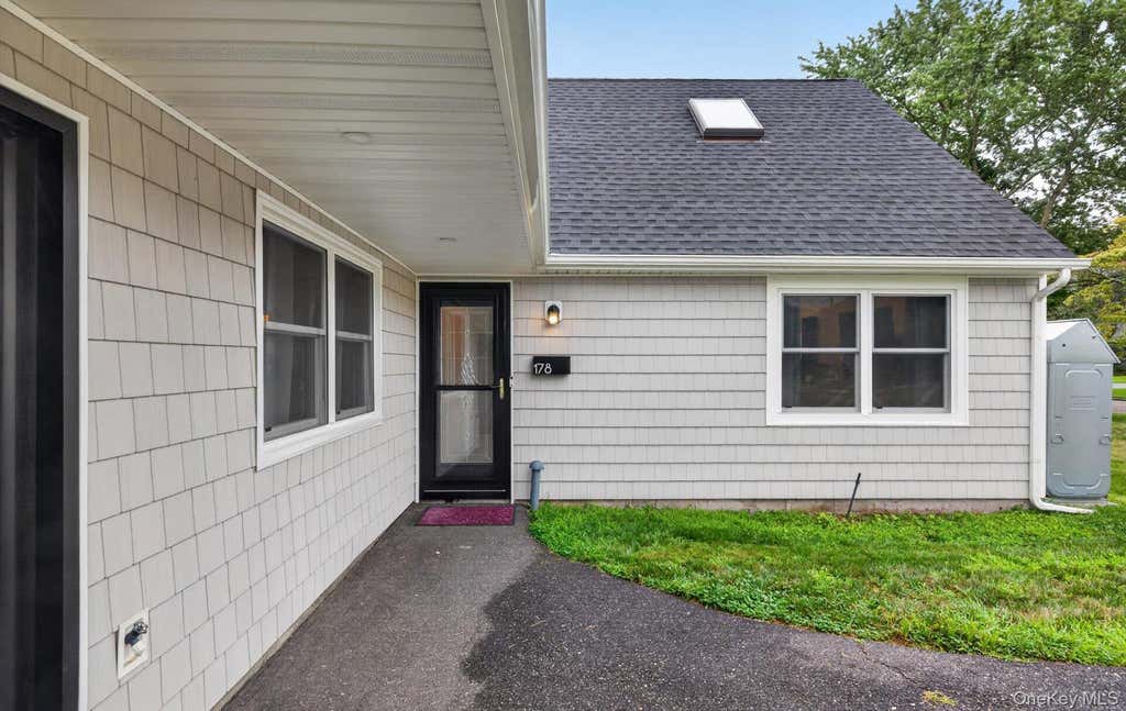 Photo of 178 Montrose Drive, Port Jefferson Station, NY 11776 (MLS # 1040095)