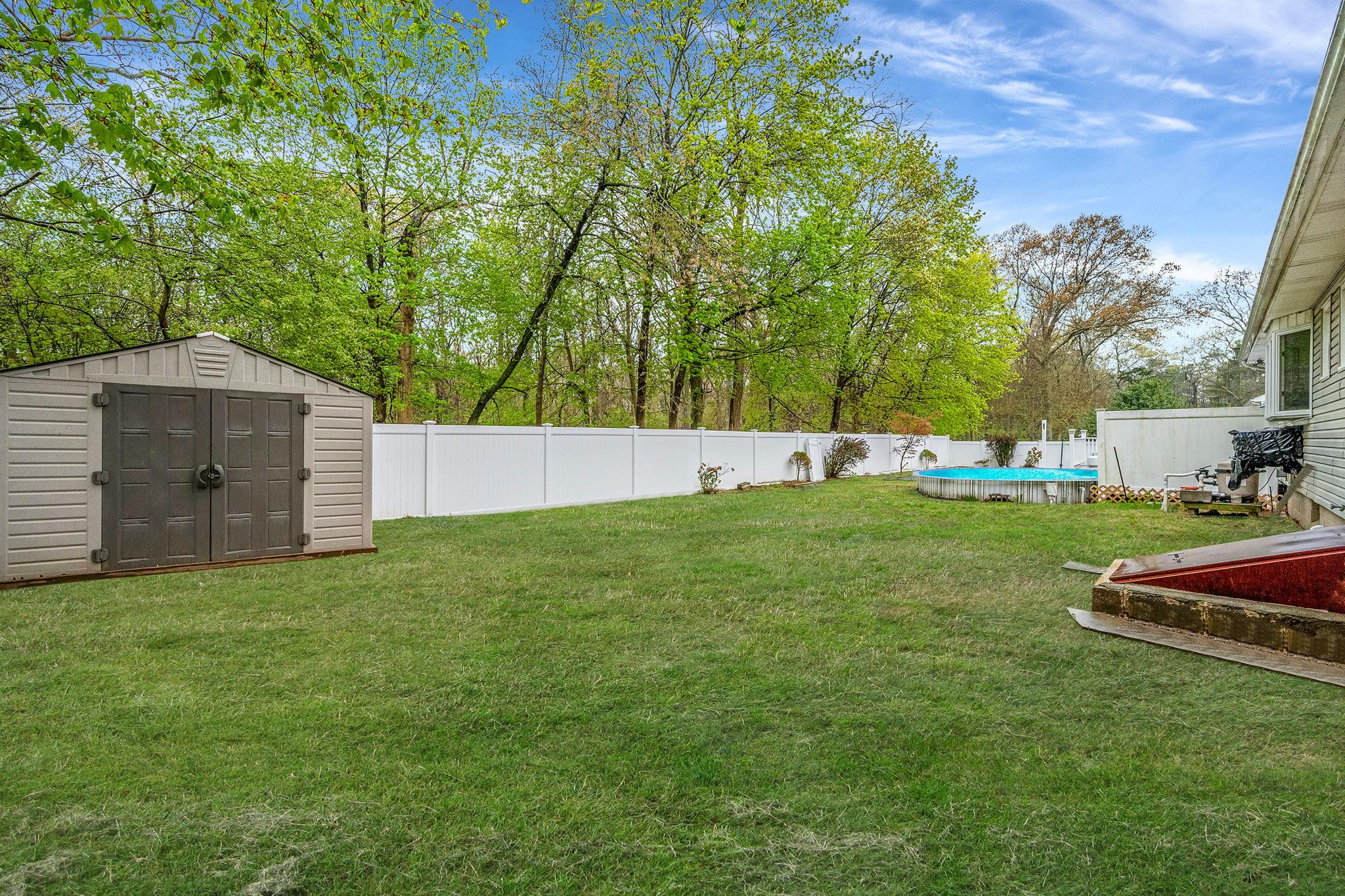 8 Landsberger Street, Yaphank, New York image 20