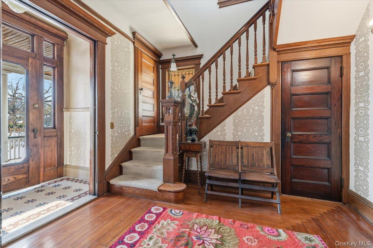 102 Sea Cliff Avenue