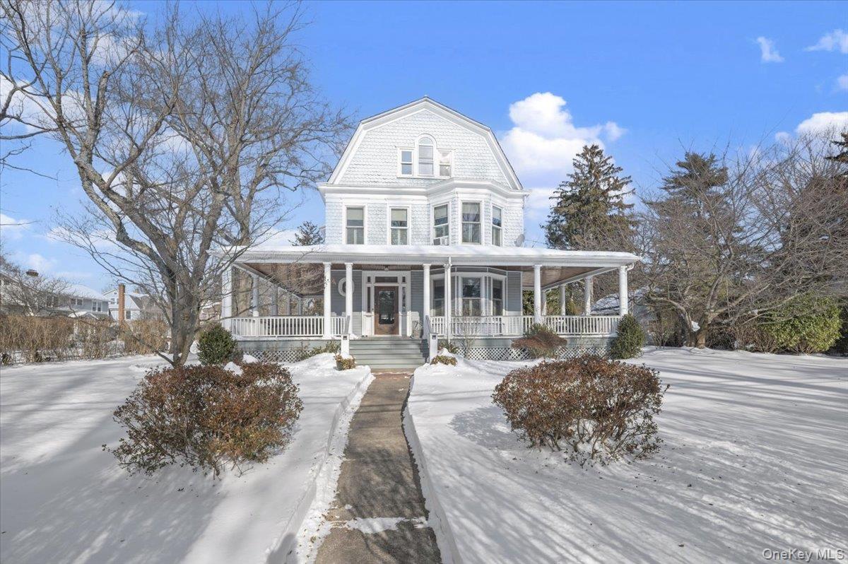 102 Sea Cliff Avenue