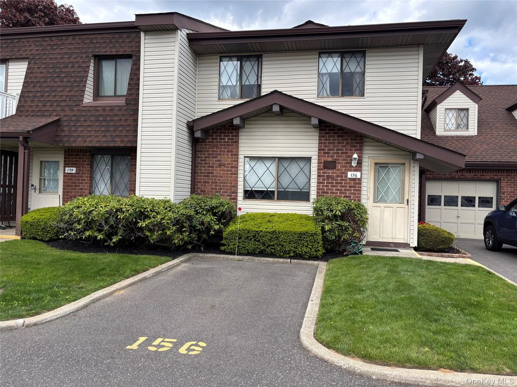 Photo of 156 W Cambridge Drive E #156, Copiague, NY 11726 (MLS # 1000679)