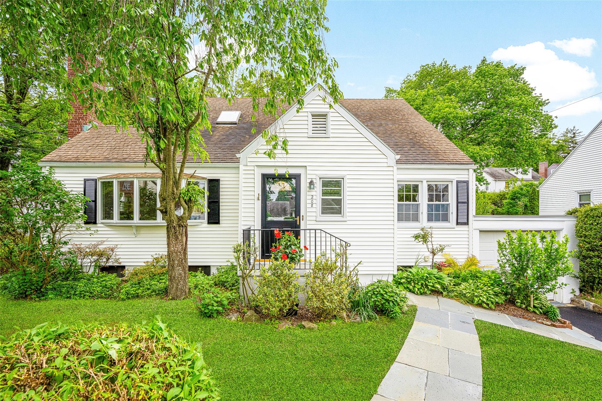 208 Wagner Avenue, Mamaroneck, New York image 1