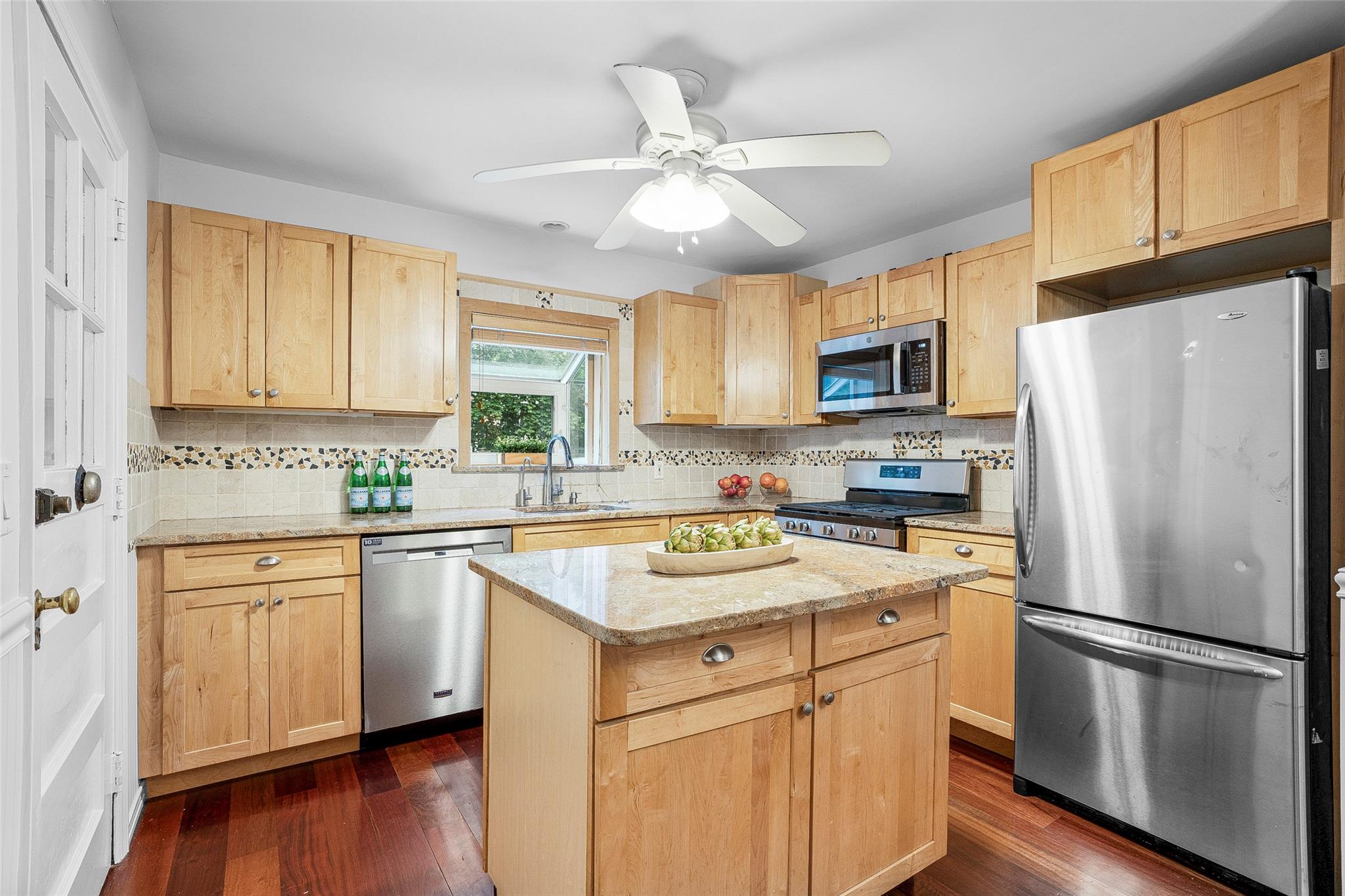 208 Wagner Avenue, Mamaroneck, New York image 7