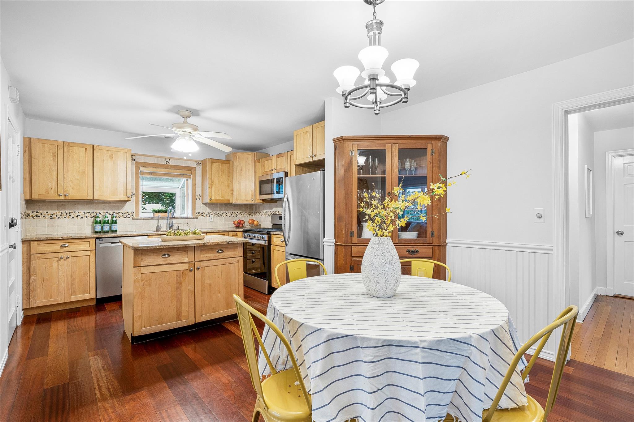 208 Wagner Avenue, Mamaroneck, New York image 6