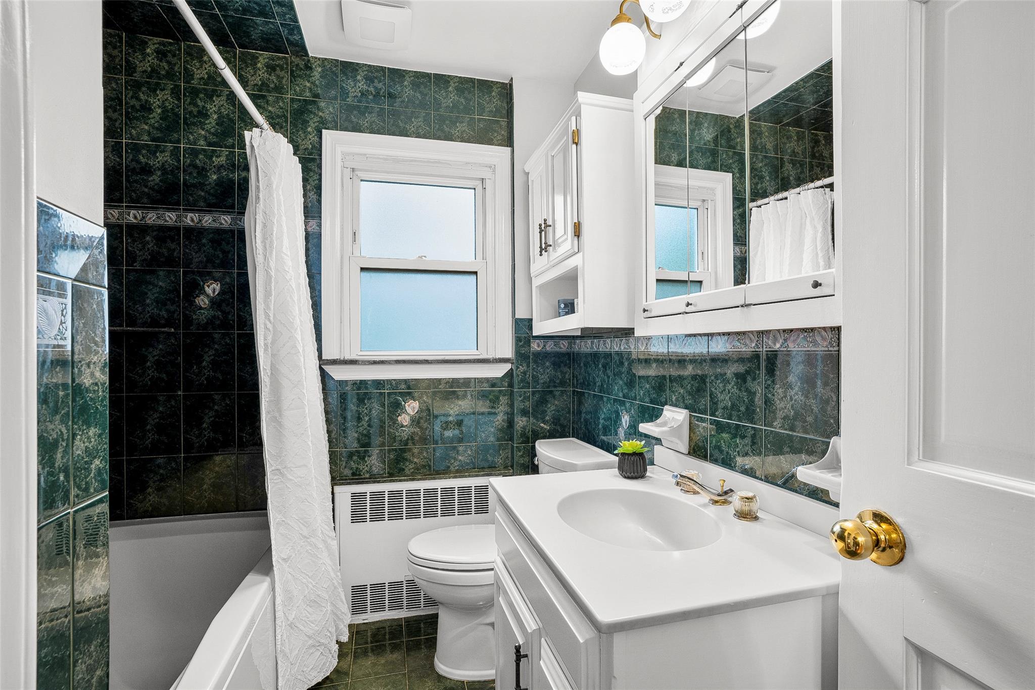 208 Wagner Avenue, Mamaroneck, New York image 13
