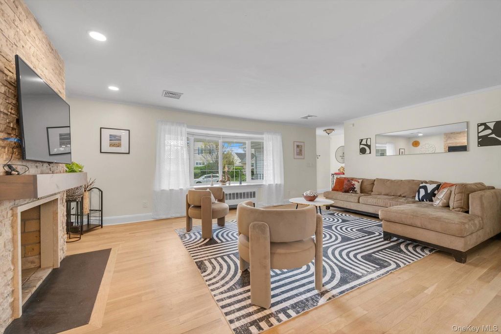 Photo of 10 Thompson Drive, East Rockaway, NY 11518 (MLS # 978046)