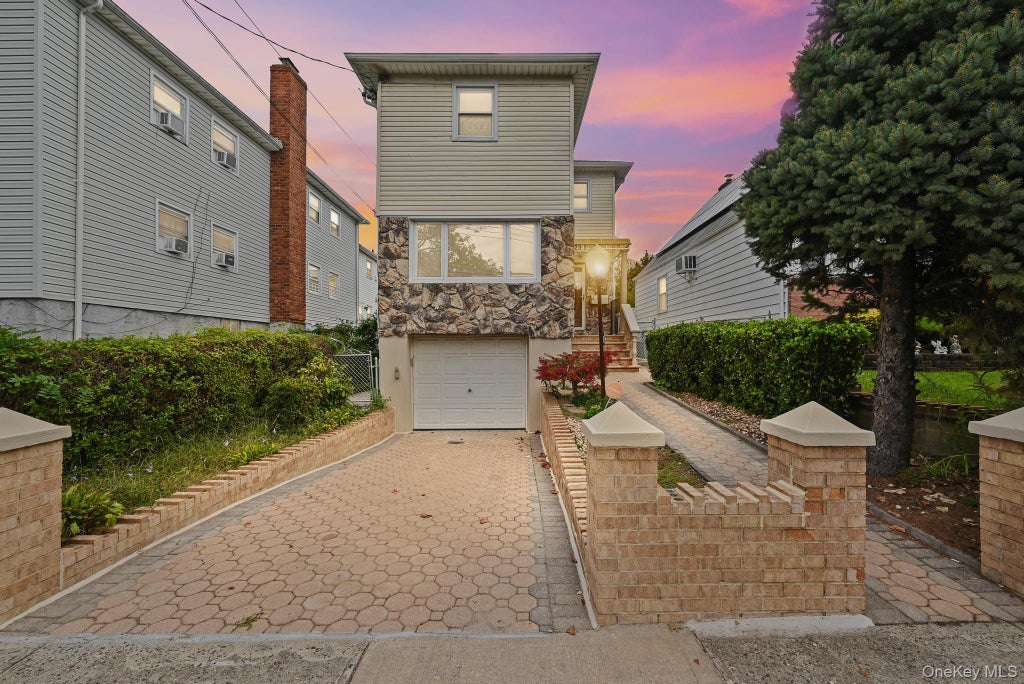 Photo of 238-11 148th Drive, Rosedale, NY 11422 (MLS # 1035121)