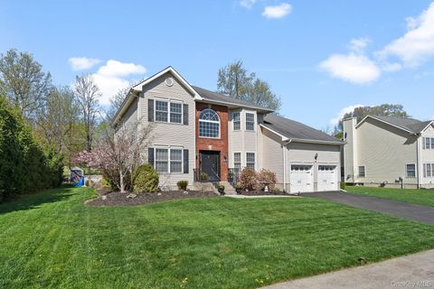 3403 Red Coat Drive New Windsor NY 12553