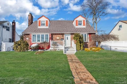 3589 Naomi Place Seaford NY 11783