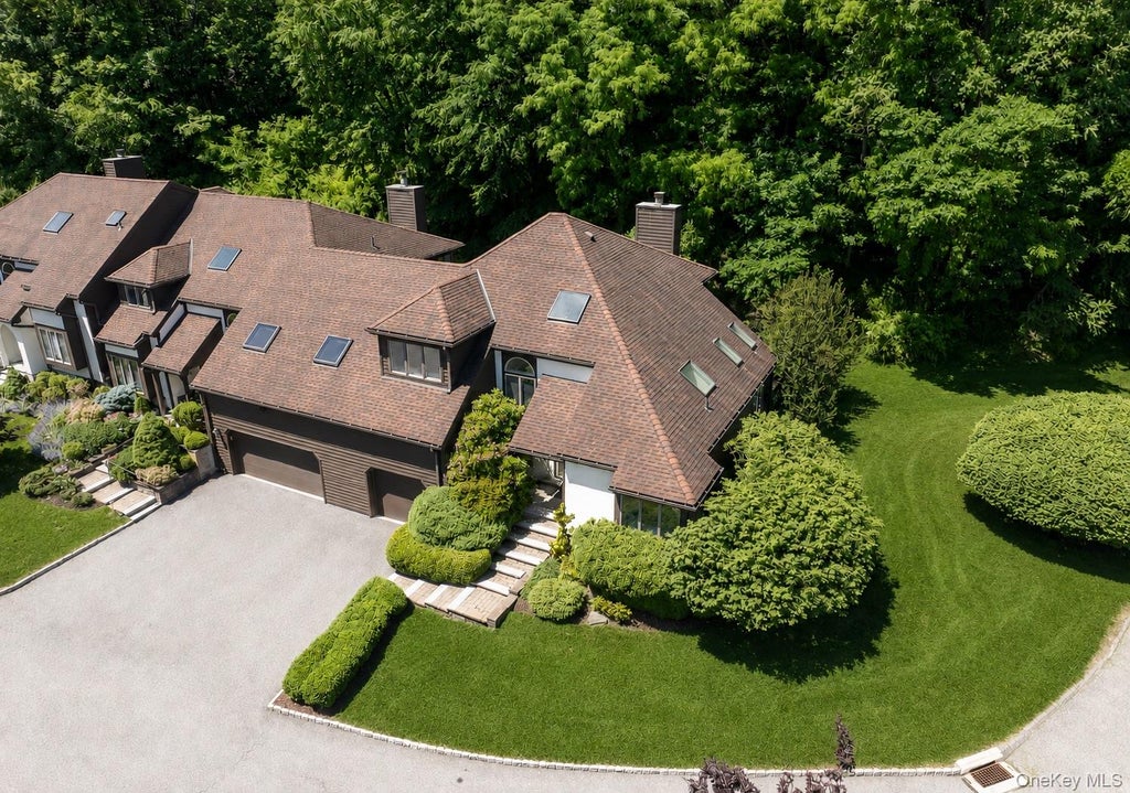 Photo of 31 Cotswold Drive, North Salem, NY 10560 (MLS # 1033904)