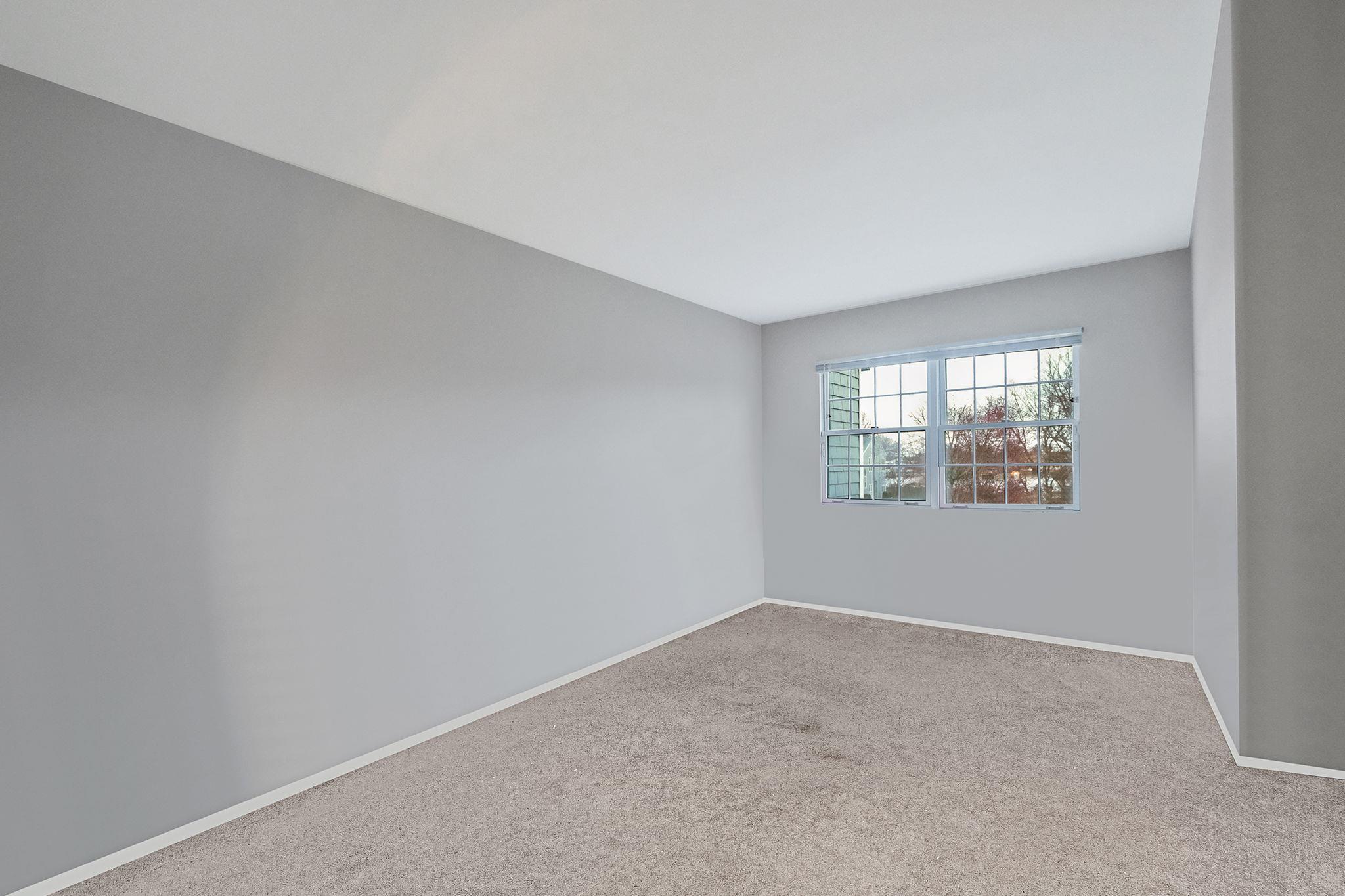 158 Lakebridge Drive, Kings Park, New York image 8