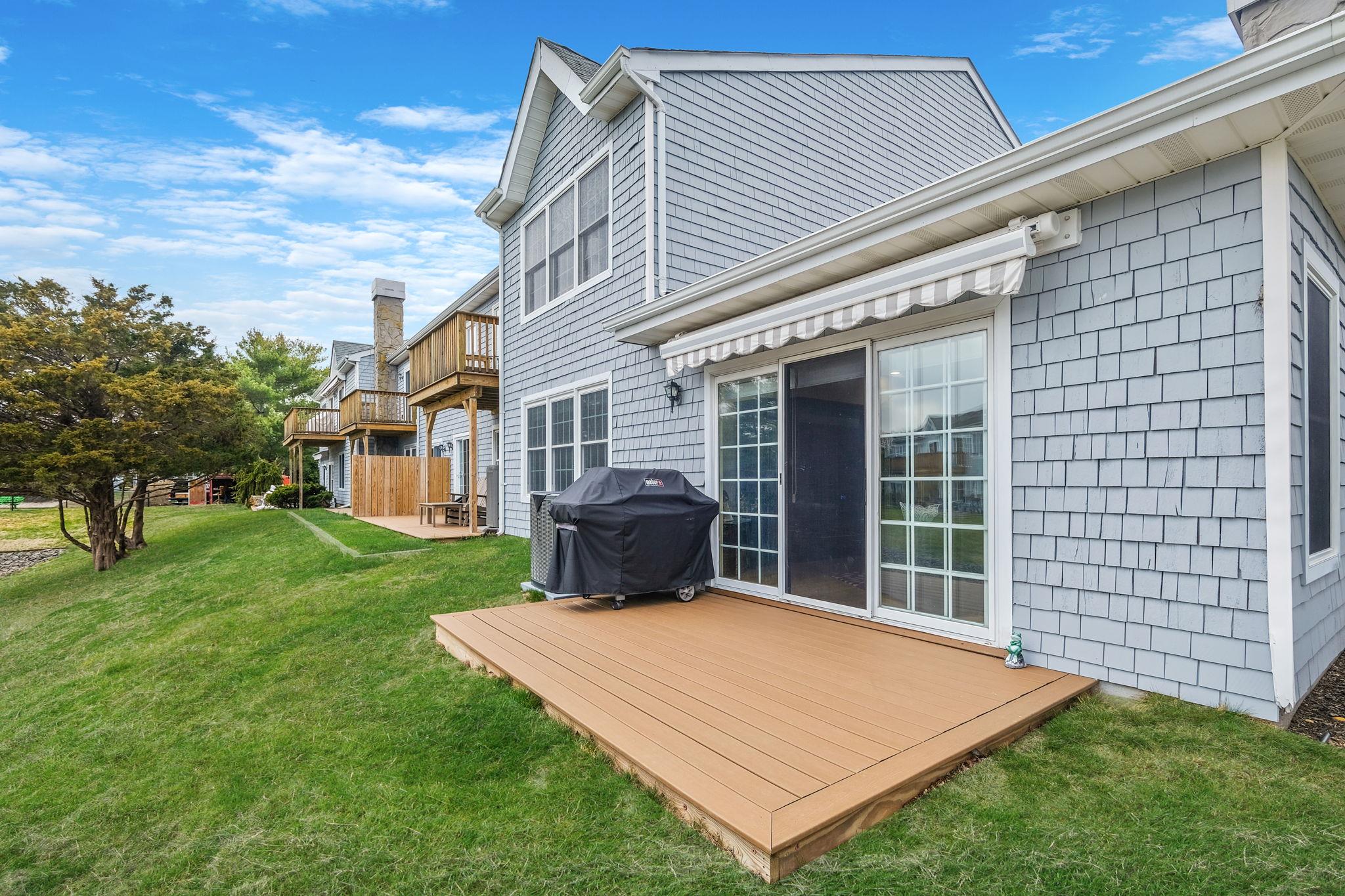 158 Lakebridge Drive, Kings Park, New York image 4