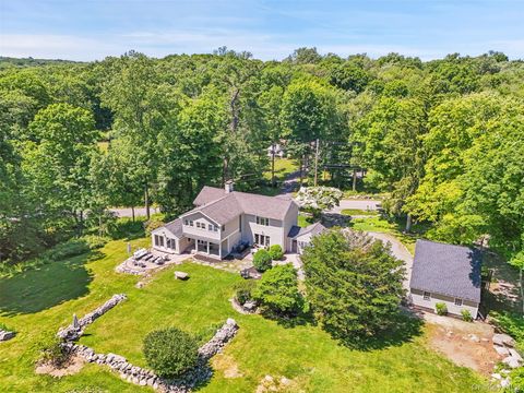 Homes For Sale - 124 East Street<br/> South Salem, NY 10590